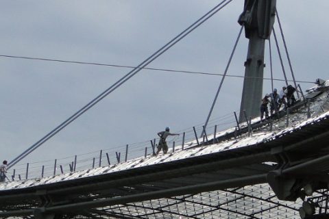 Sommerspaß – dem Olympiastadion auf’s Dach gestiegen